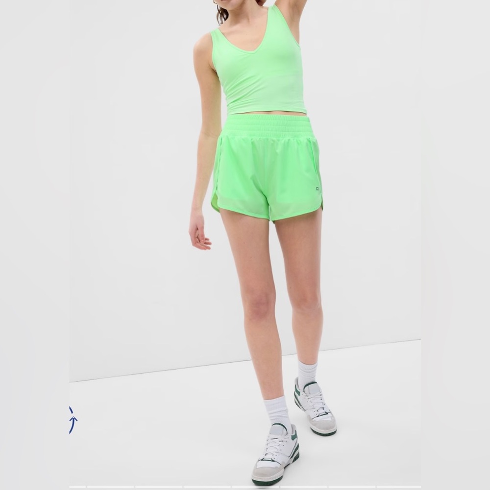 GapFit Neon Athletic Shorts, NWT Size: S. C25